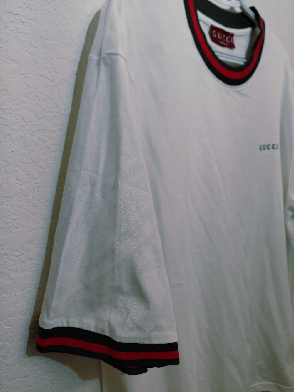 Gucci 100% Cotton White Crewneck T-Shirt with Red & Black Ribbed Trim XL - Picture 3 of 9